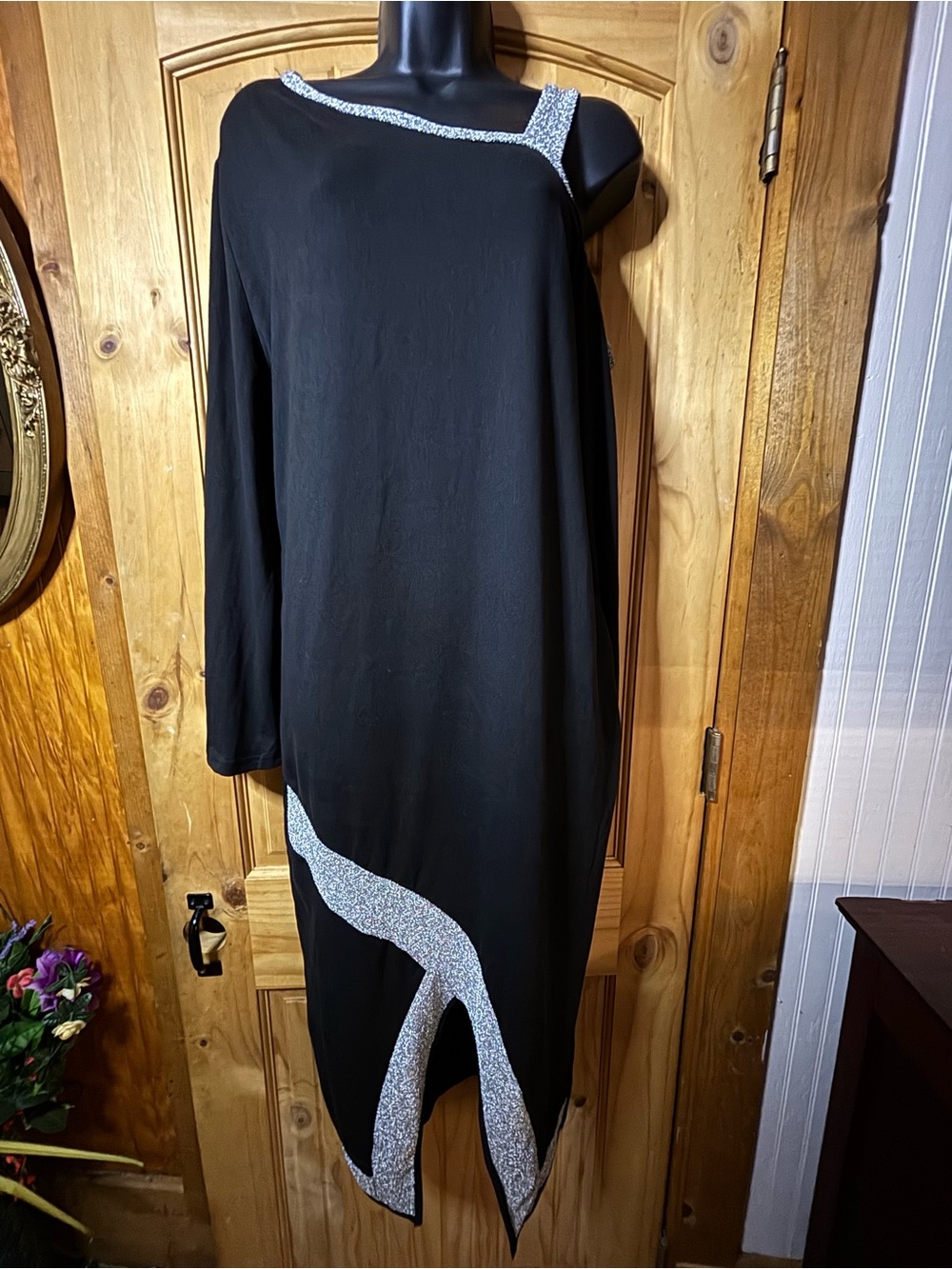 SHEIN Black Asymmetrical One-Shoulder Dress with Silver Accent